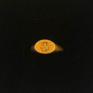 Mejuri Honey Signet Ring